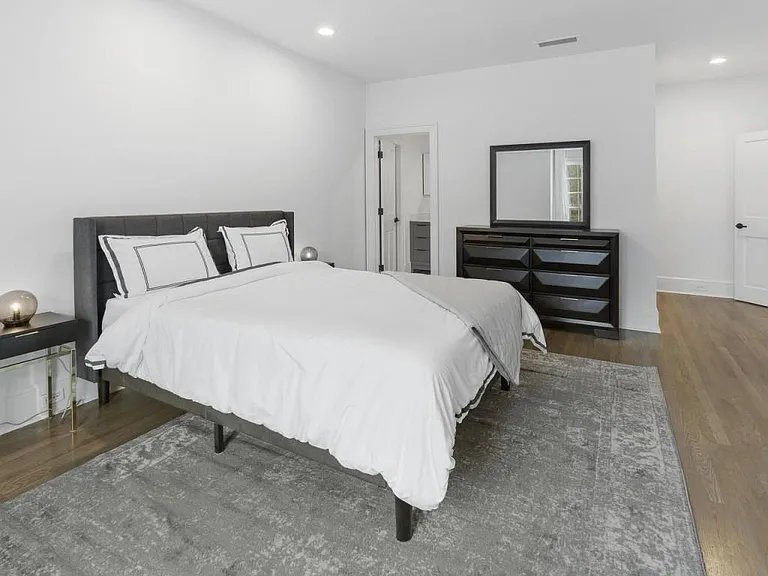 997 Davis Dr — Photo 62