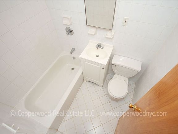 5th image of 232 E 83rd St APT 3FW