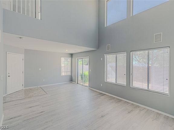 4th image of 5095 Penryn Ct