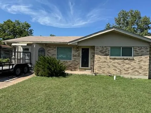 109 W Robin Ln Photo 1 109 W Robin Ln Photo 1