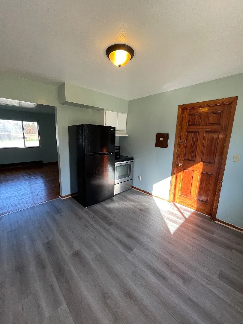 9709 Schoolhouse Drive - Apt #4 — Photo 3