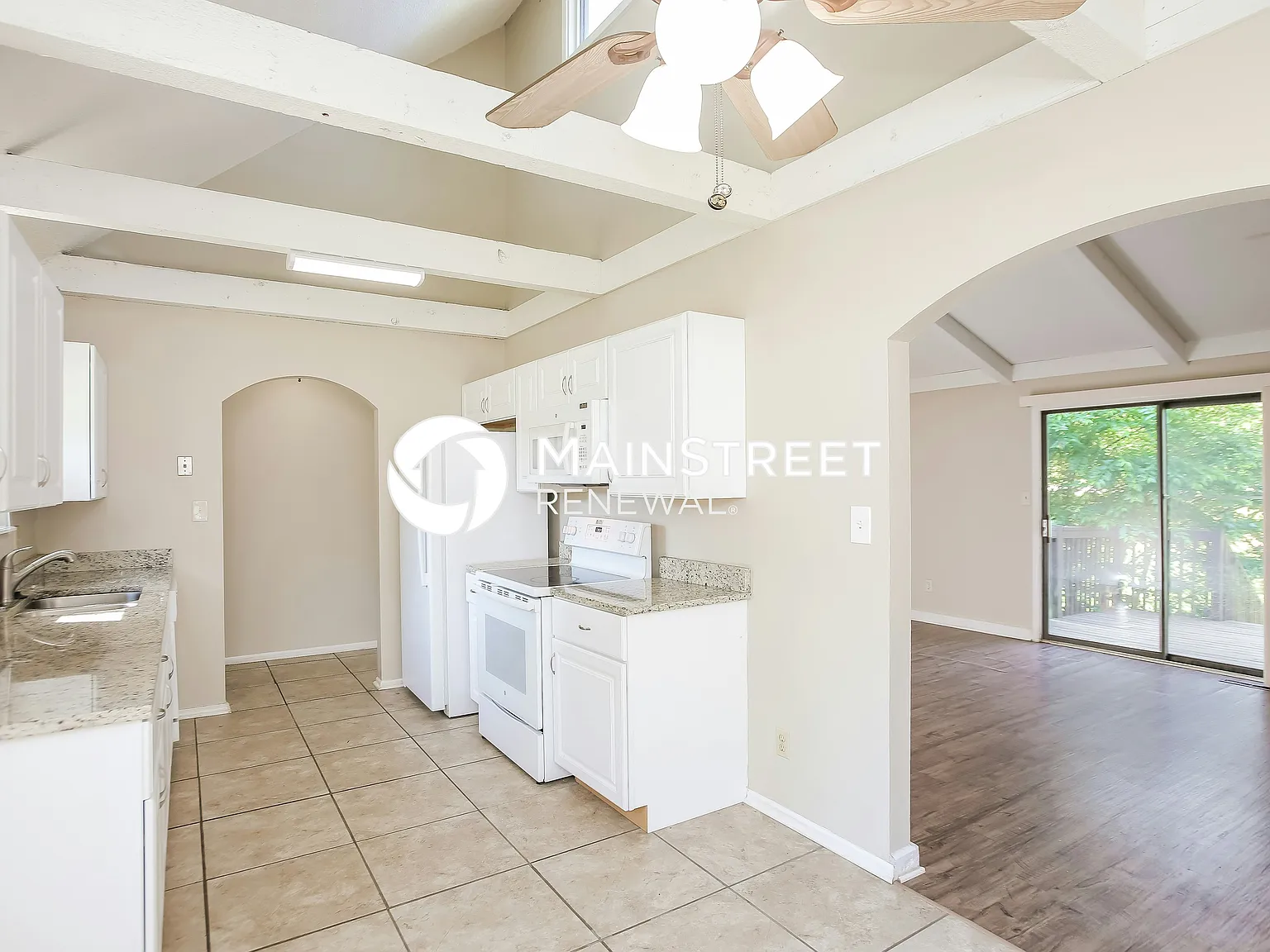 332 S Kendall Ave — Photo 4