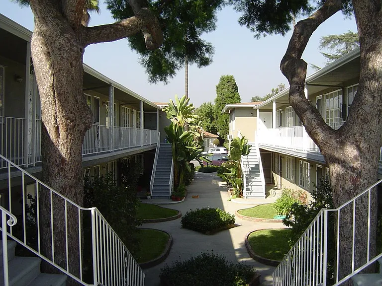 425 E Mission St #G — Photo 11