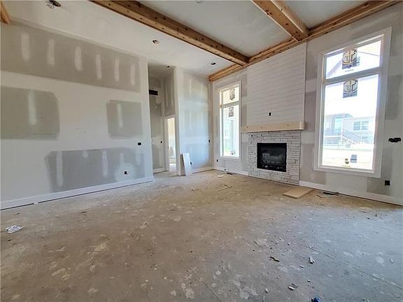 5th image of 2509 NE Wheatley Dr