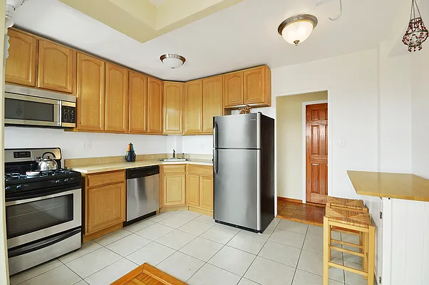 Sold by Corcoran | media 16