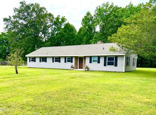 456 Hillcrest Cir, Etowah, TN 37331