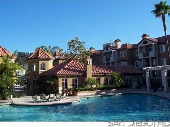 2220 Camino De La Reina Unit 204, San Diego, CA 92108