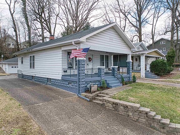 2nd image of 3018 W Virginia St