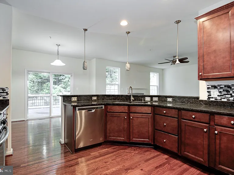 3401 Eagle Ridge Dr — Photo 19