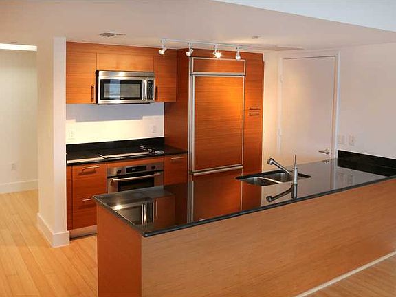 3rd image of 50 Biscayne Blvd APT 3210