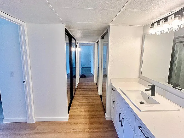 490 N Civic Dr #311 — Photo 4