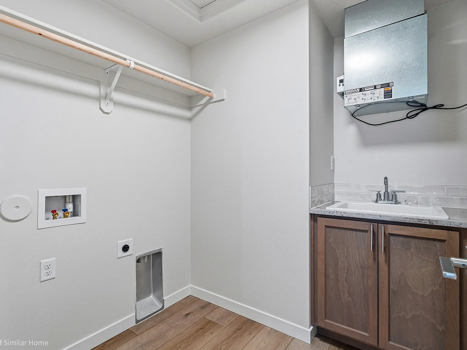 5 bed, 2211 sqft, $875 — Photo 4