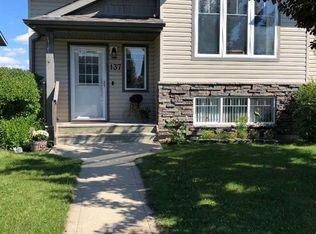137 W Jennings Cres, Red Deer, AB T4P4G4