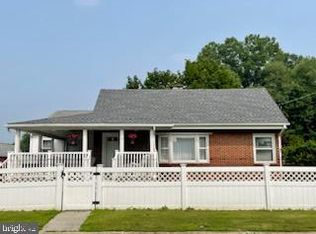 53 Cedar St, Pennsville, NJ 08070