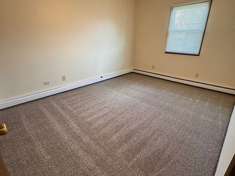 8426 Colwyn Ct. — Photo 11