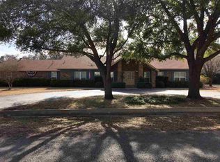 1402 W Pecan St, Clifton, TX 76634