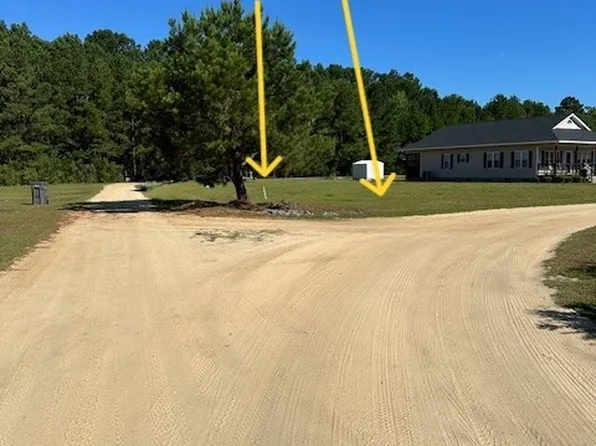 130 Birch St, Elizabethtown, NC 28337