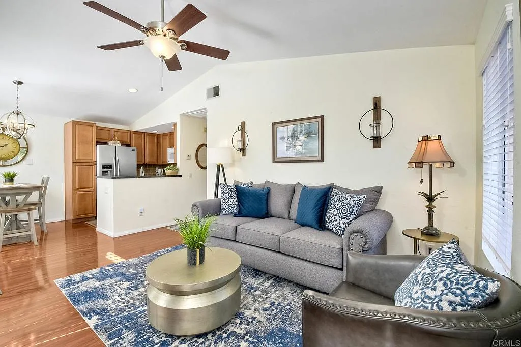 2 bed, 791 sqft, $3,700 — Photo 1