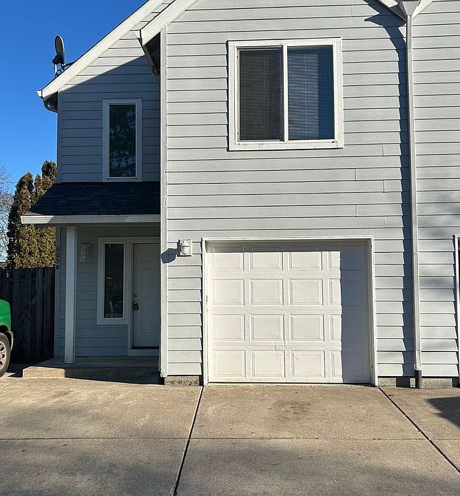 1st image of 685 W 1st St #B