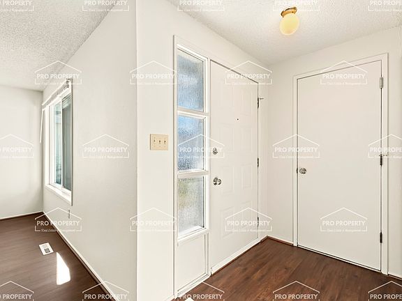 2nd image of 618 Jocelyn Dr