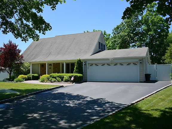2nd image of 12 Parson Dr