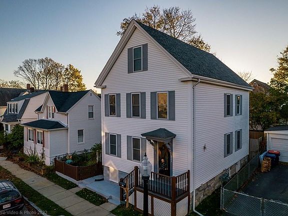 4th image of 223 Brownell St
