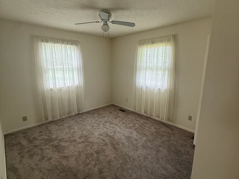 1775 Glenwood Dr — Photo 15