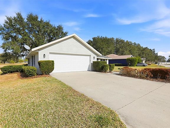 4th image of 2992 Oaks Bnd