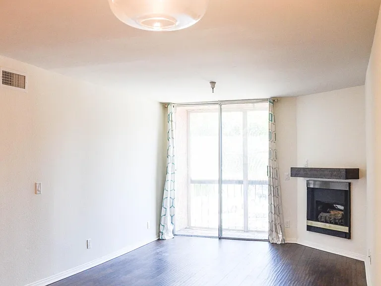 5143 Bakman Ave #206 — Photo 1