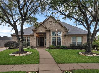 14206 Mosaic Ln, Sugar Land, TX 77498