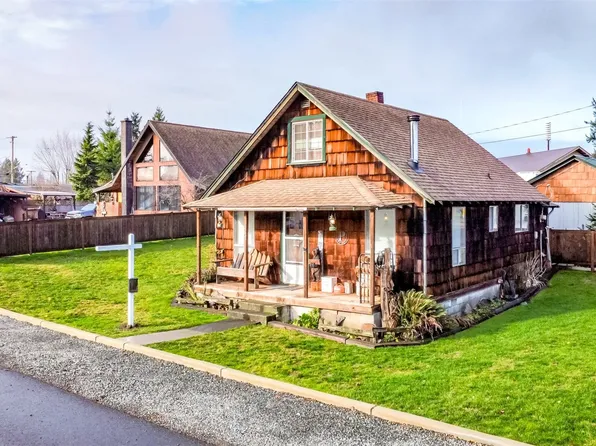 261 Stanford Avenue, Carbonado, WA 98323