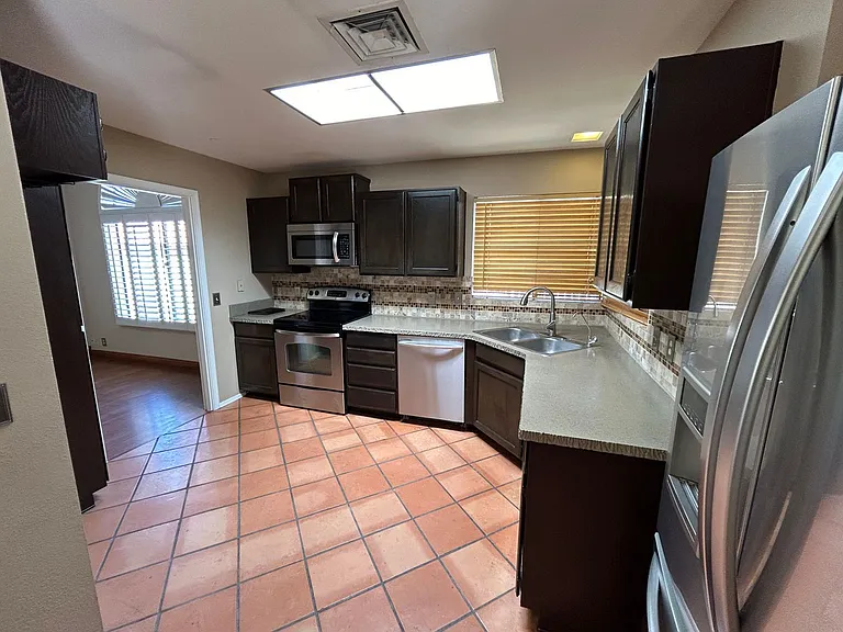 7511 W Kimberly Way — Photo 7