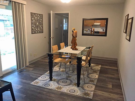 3rd image of 15094 SE Brightwood Ave
