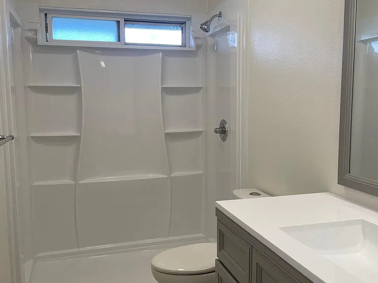 1824 Metcalf St #B — Photo 7