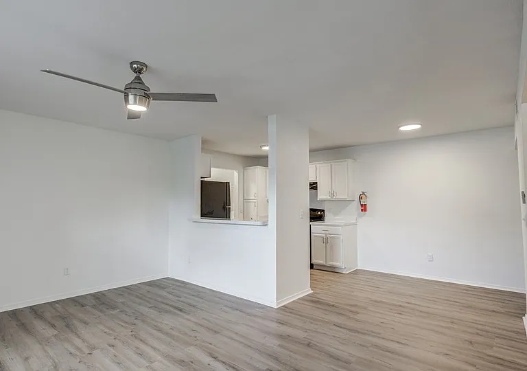 ReNew Brandon — Photo 8