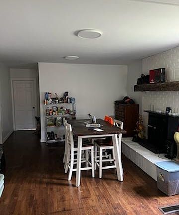 5th image of 802 Bert Garner Ln