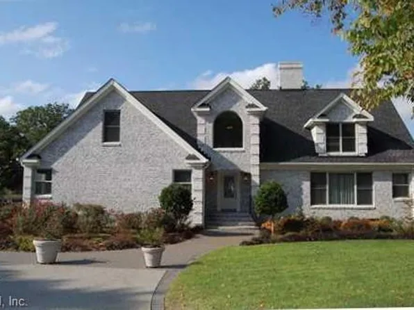 507 Cedar Ln, Virginia Beach, VA 23452