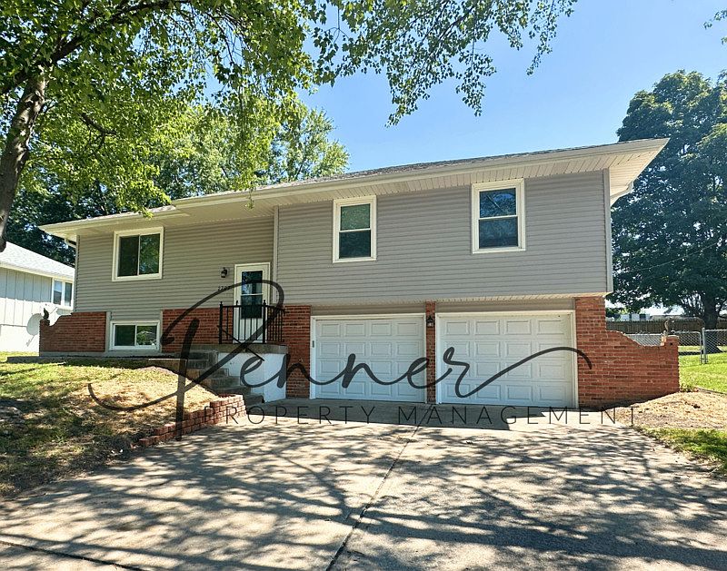 1st image of 2707 S Coachman Dr