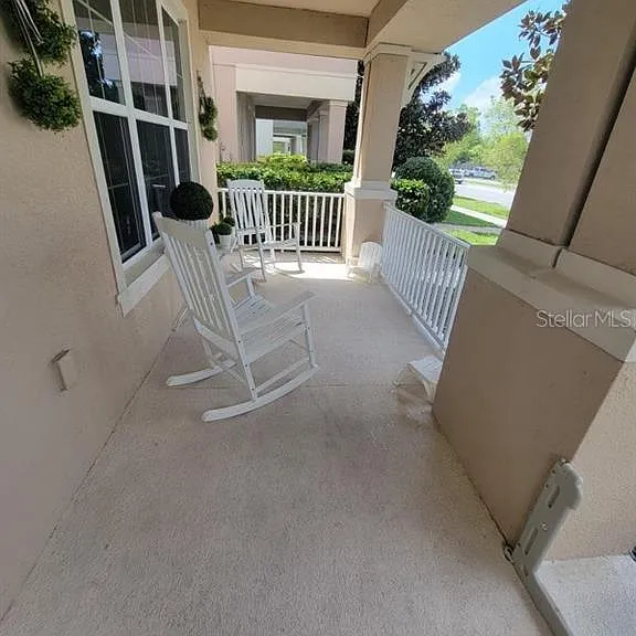 12030 Silverlake Park Dr — Photo 2