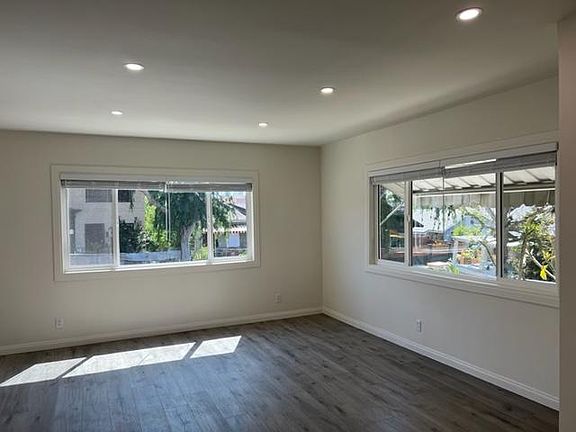 2nd image of 129 N Robinson St #1