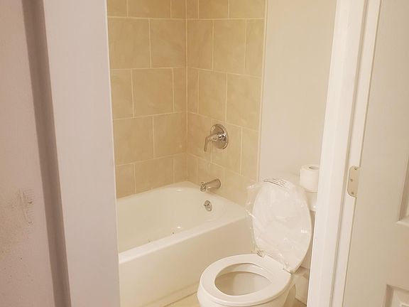 3rd image of 4119 W Van Buren St