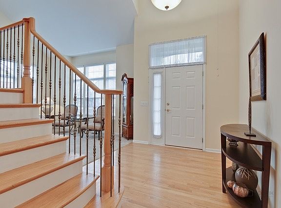 2nd image of 2069 N Inverness Dr