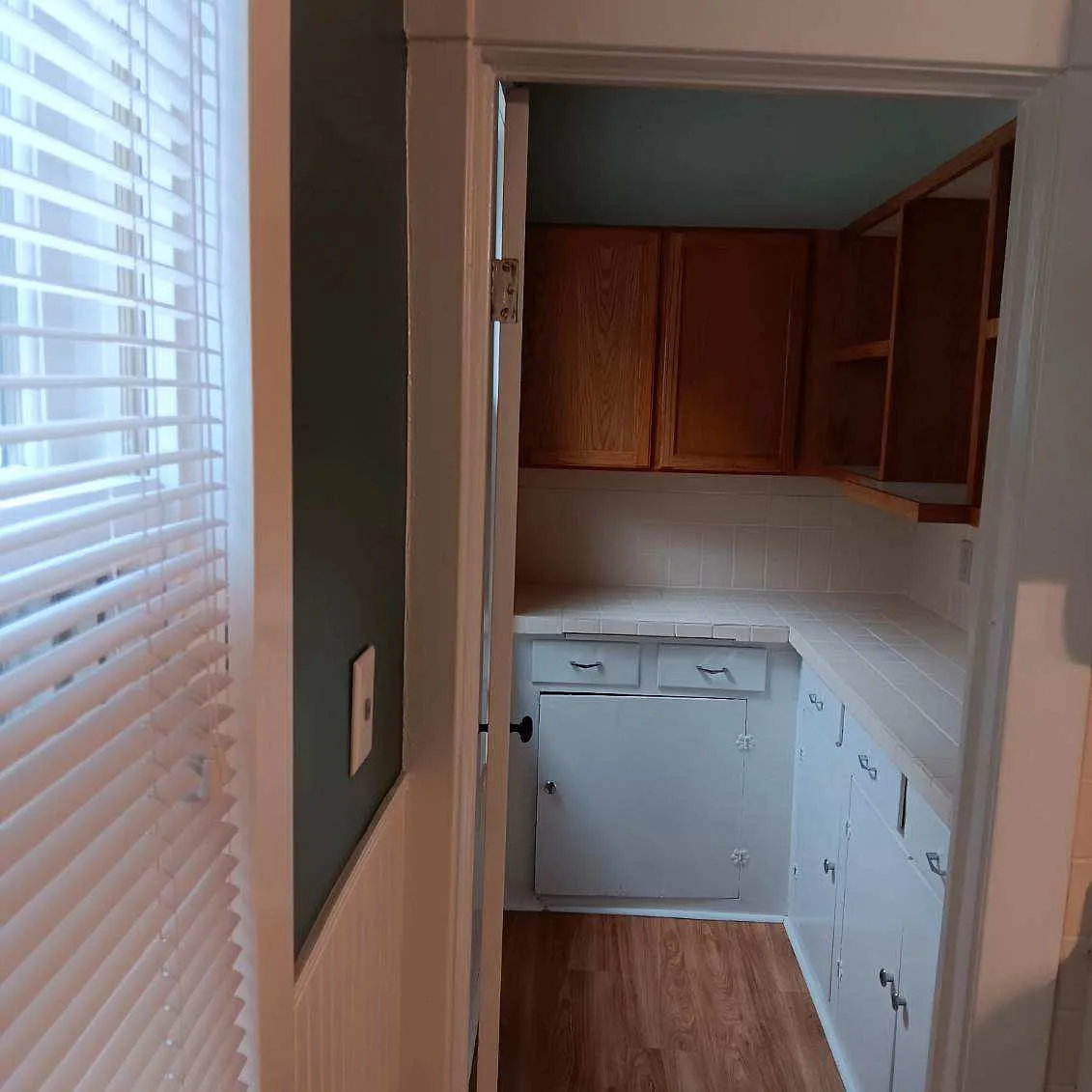 2 bed, $1,100 — Photo 3