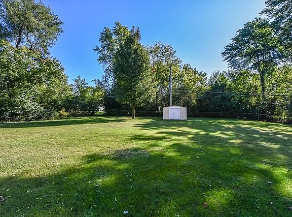 4th image of 18321 John Ave