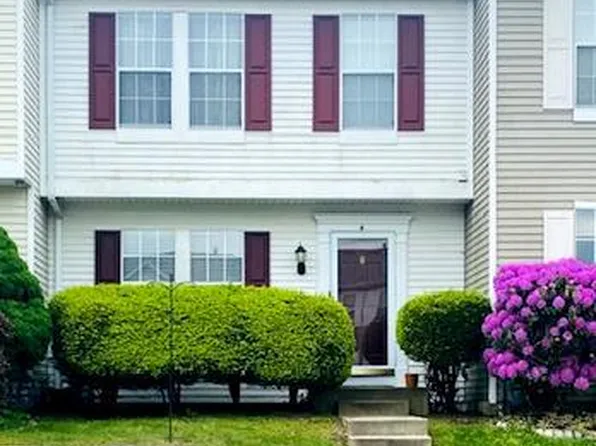 4 E Galloway Ct, Newark, DE 19711
