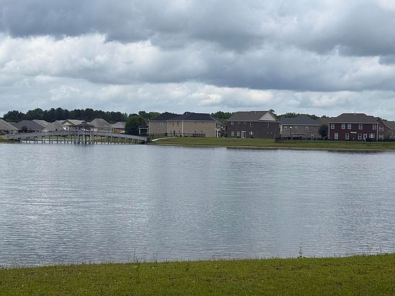 3rd image of 1940 Currituck Dr