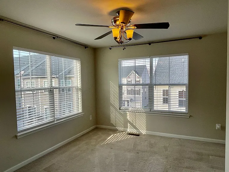 201 Woodstream Cir — Photo 13
