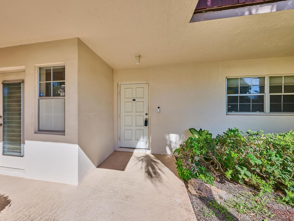 3001 S Palm Aire Drive #107, photo 3