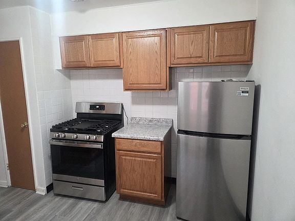 5th image of 5035 W Gladys Ave #C