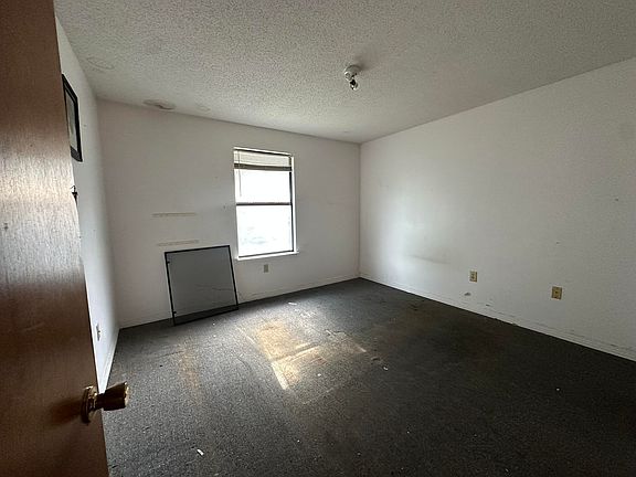 4th image of 1117 Cedar Ave